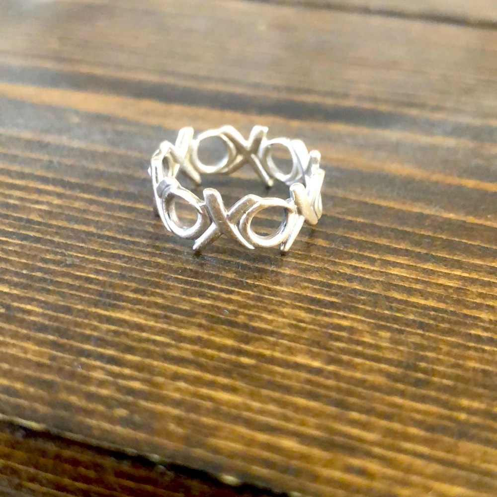 Xoxo Tiffany ring